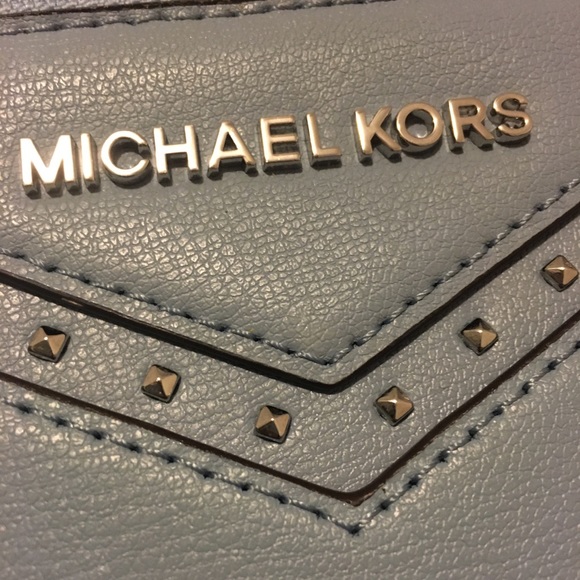 Michael Kors - Picture 2 of 6